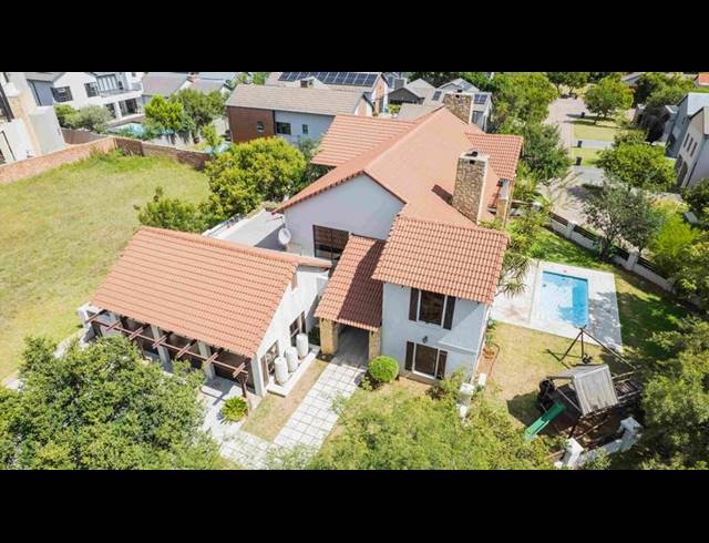 4 BEDROOM PROPERTY TO RENT IN COPPERLEAF ESTATE